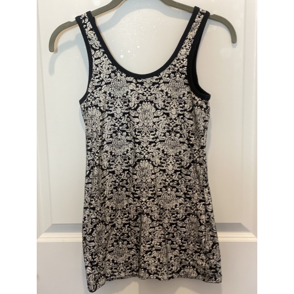 No Boundaries Small Black Shimmering Silver Tank Top - Picture 5 of 5